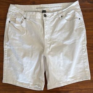 Avenue White Jean Shorts Mid-Length Denim
